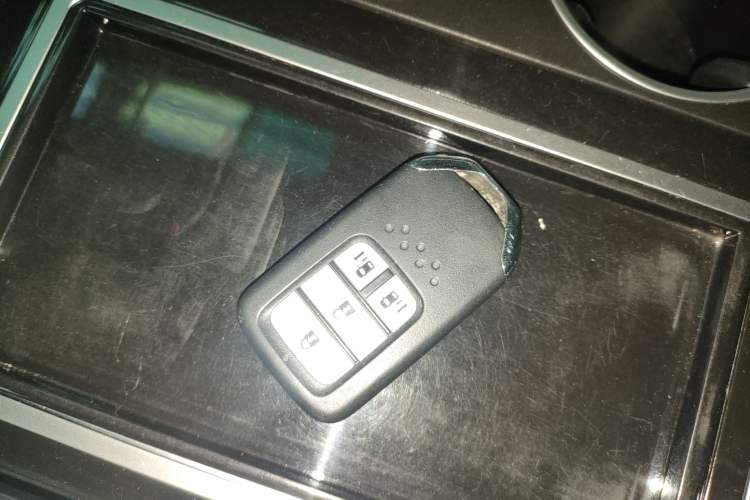 Used Honda Elysion 2019 2.0L Hybrid Luxury Edition
