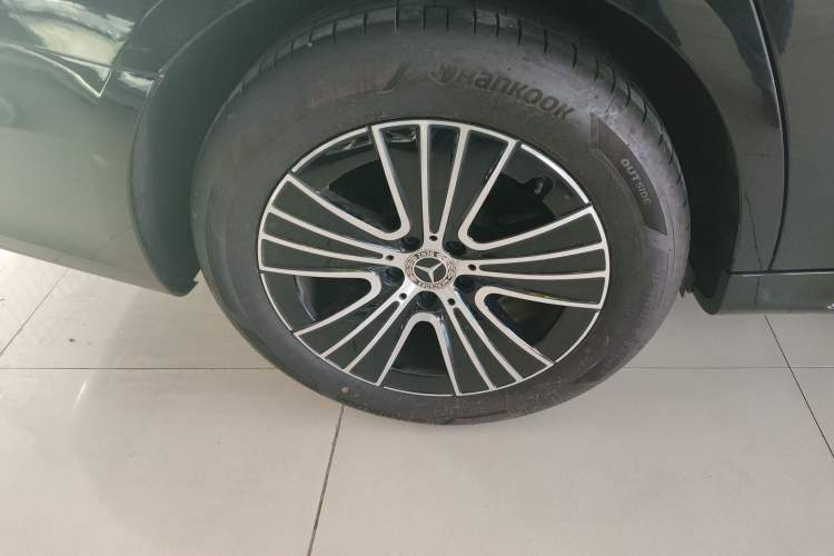 Used Mercedes-Benz E-Class 2025-Year Facelift E 260 L
