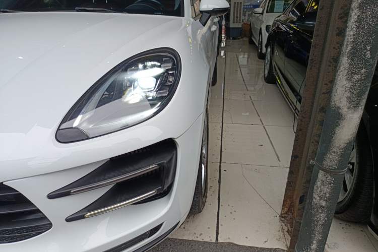 Used Porsche Macan 2017 Macan Turbo 3.6T