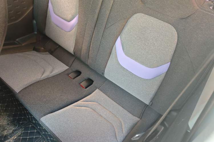 Used Chery QQ Ice Cream 2022 170km Sundae Phosphate Lithium-Ion
