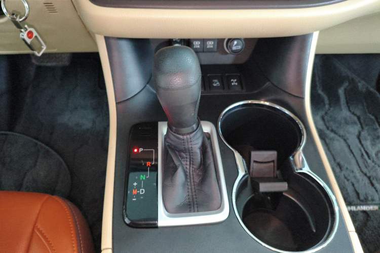 Used Toyota Highlander 2018 2.0T Four-Wheel Drive Elite Edition 7 Seats China VI Standard