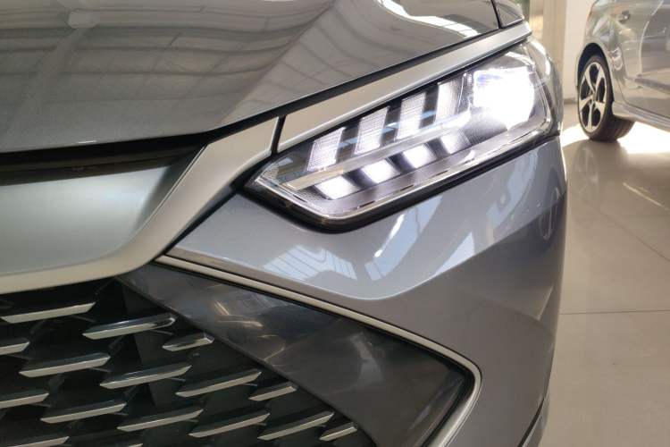 Used BYD Qin PLUS 2024 HONOR Edition DM-i 55KM Leading Model
