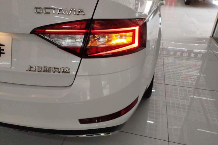 Used Skoda Octavia 2019 TSI230 DSG Luxury Edition