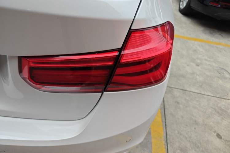 Used BMW 3 Series 2016 316i Fashion Model
