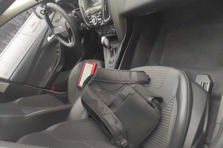 Used Ford Focus 2017 Hatchback 1.6L Automatic Fashion Edition Smart Drive Version
