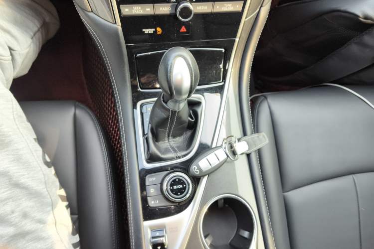 Used Infiniti Q50L 2016 2.0T Comfort Edition
