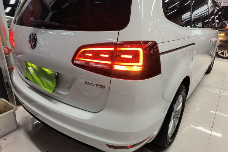 Used Volkswagen Sharan 2016 280TSI Enjoyment Model 7-Seater
