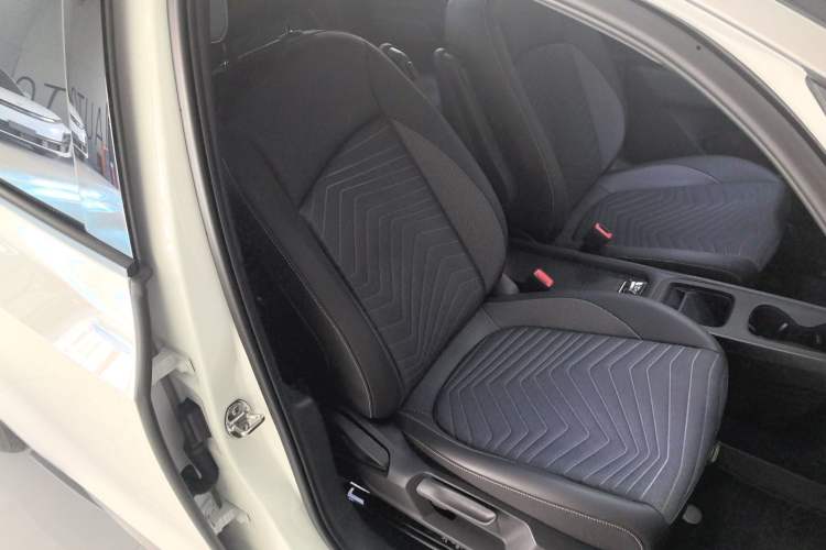 Used Volkswagen ID.3 2025 Smart Version Pure & Intelligent Enjoyment Edition
