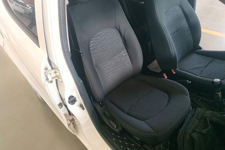 Used Changan Benni mini 2012 1.0L Manual Family Edition China V Standard
