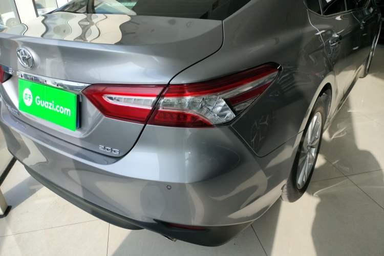 Used Toyota Camry 2021 2.0G Luxury Edition
