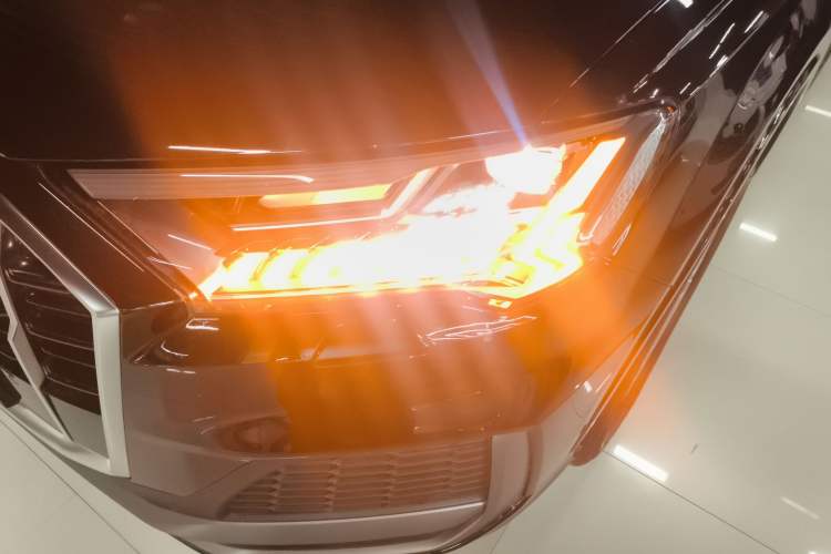 Used Audi Q7 2023 45 TFSI quattro S line Sport model
