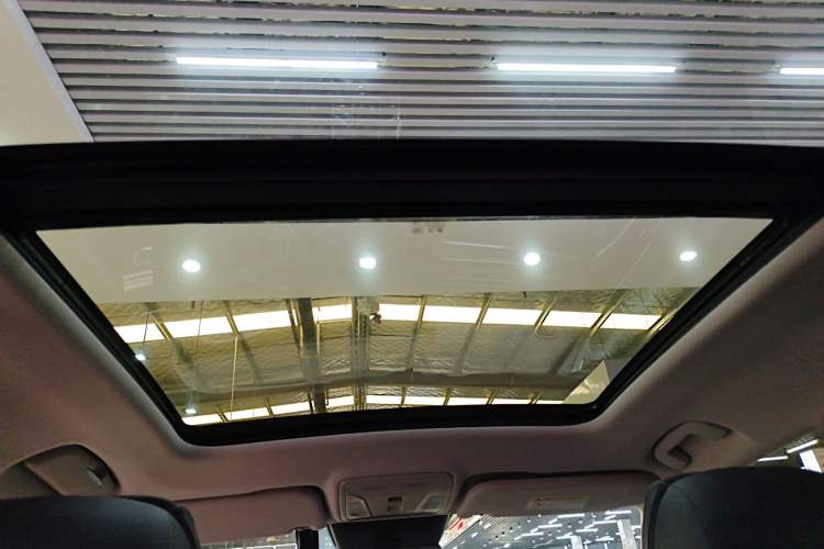 Used Hongqi HS5 2022 Revised Version 2.0T Smart Connect Flagship Edition
