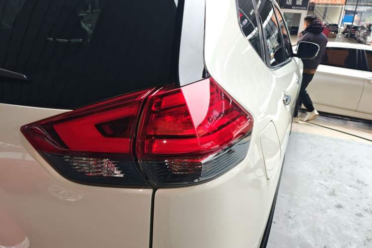 Used Nissan X-Trail 2021 2.0L CVT 2WD XL Premium Commemorative Edition
