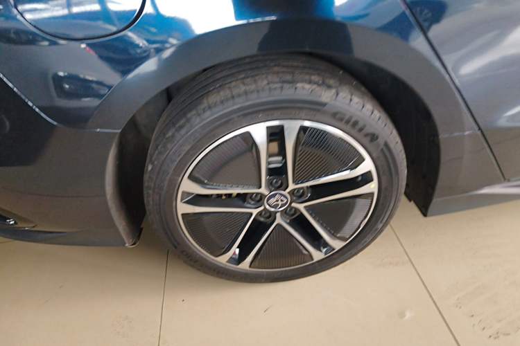 Used BYD Han 2023 EV Champion Edition 605KM Front-Drive Premium Model