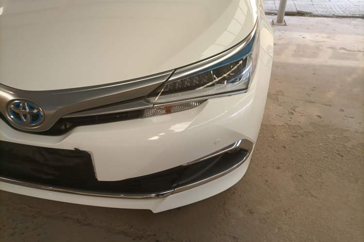 Used Toyota Corolla 2016 Dual-Engine 1.8L E-CVT Elite Edition
