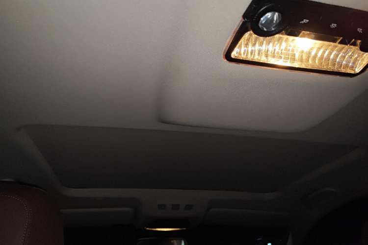 Used BMW 5 Series 2017 525Li Leading Model
