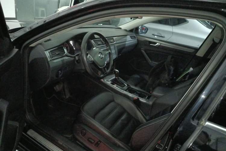 Used Volkswagen Passat 2017 330TSI DSG Luxury Edition