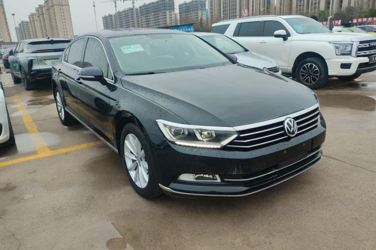 Used Volkswagen Magotan 2019 330TSI DSG Leading Edition China V Standard
