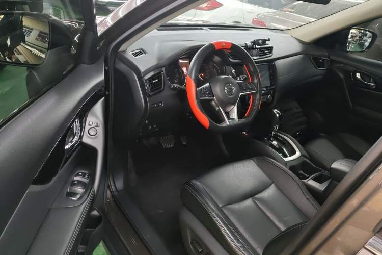 Used Nissan X-Trail 2019 2.0L CVT Smart Connect Comfort Edition 2WD