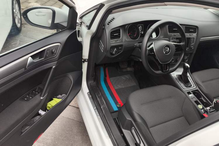 Used Volkswagen Golf 2016 1.6L Automatic Comfort Model
