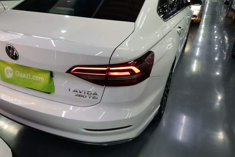 Used Volkswagen Lavida 2022 280TSI DSG Luxury Edition
