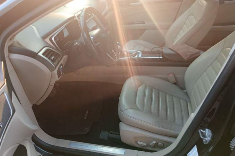 Used Ford Mondeo 2013 2.0L GTDi 200 Luxury Model
