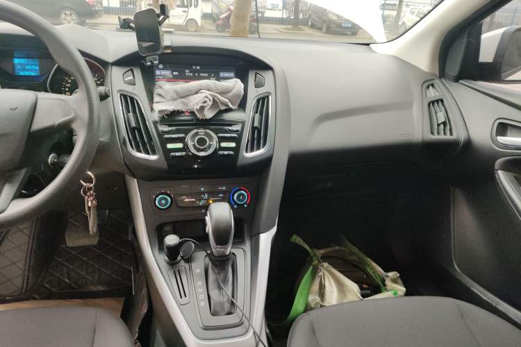 Used Ford Focus 2017 Hatchback 1.6L Automatic Comfort Plus SmartDrive Edition