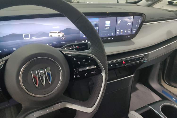 Used Buick GL8 2025 Lu Zun Deluxe Edition
