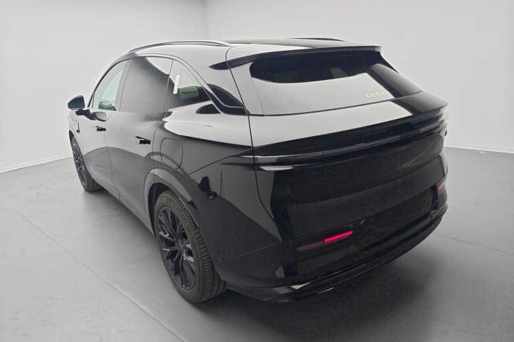 Used Zeekr 7X 2025 100 kWh Long-Range Rear-Wheel Drive with Intelligent Driving Features
