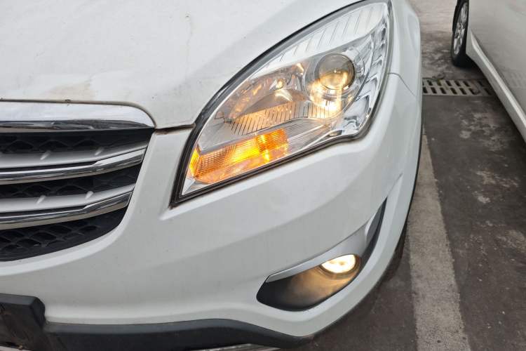 Used Changan CS35 2016 1.6L Automatic Luxury Model China V Standard