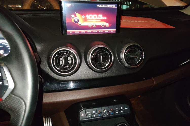 Used Wey VV7 2017 2.0T Flagship Edition
