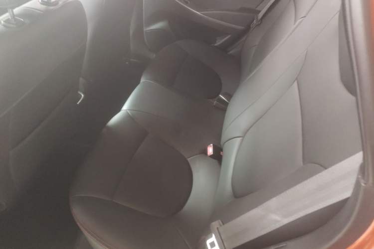 Used Hyundai Verna Ray 2014 1.4L Automatic GLX
