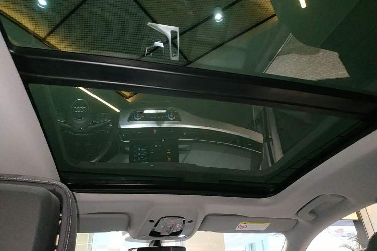 Used Audi A4L 2022 40 TFSI Luxury Dynamic Model
