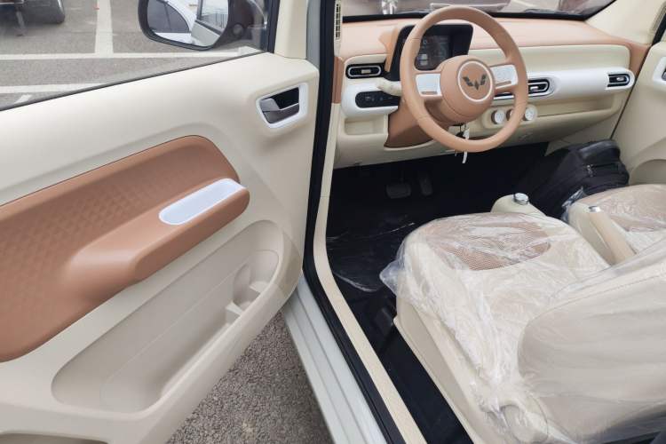 Used Wuling Hongguang MINIEV 2024 3rd Generation 215km Youth Edition