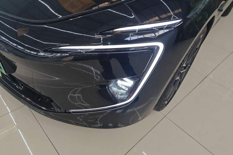 Used  12 2024 700 Three-Laser Rear-Wheel Drive Luxury Edition