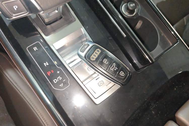 Used Audi A8 2021 A8L 55 TFSI quattro Luxury Model
