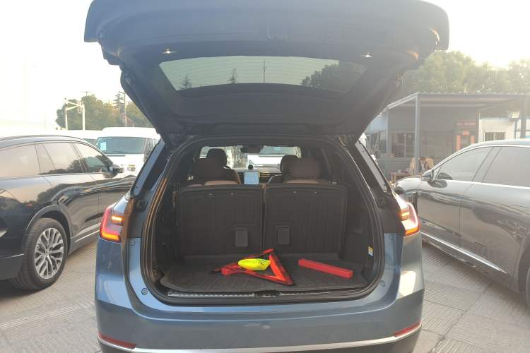 Used Nio ES8 2020 415 km Signature Edition 6-Seater Version
