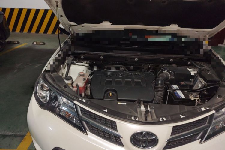 Used Toyota RAV4 2015 2.0L CVT Four-Wheel Drive New Edition