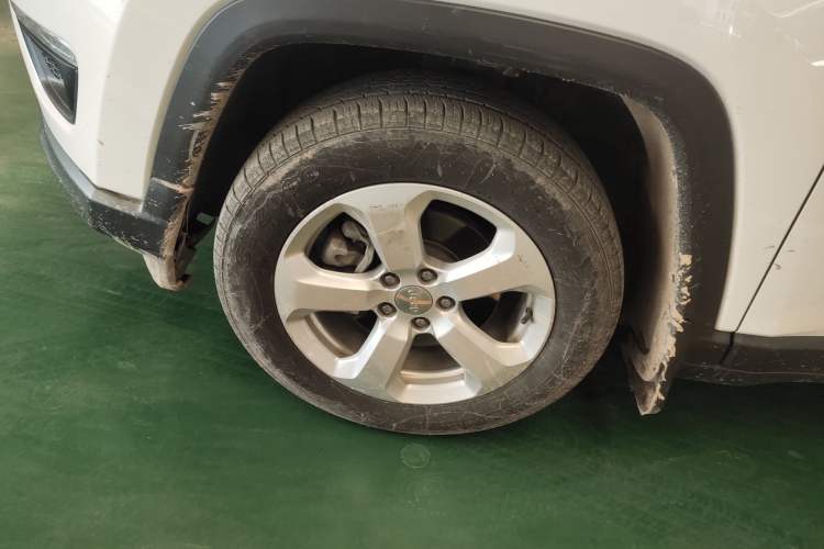 Used  Compass 2019 220T Automatic Enjoyment Version
