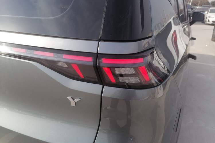 Used AION Y 2022 70 Intelligent Edition Lithium Iron Phosphate