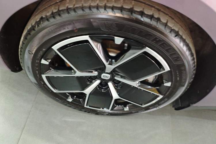 Used  SU7 2024 Rear-Drive Long-Range Intelligent Driving Version
