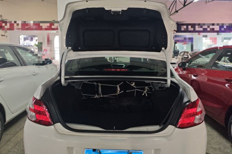 Used Peugeot 301 2014 1.6L Manual Luxury Edition