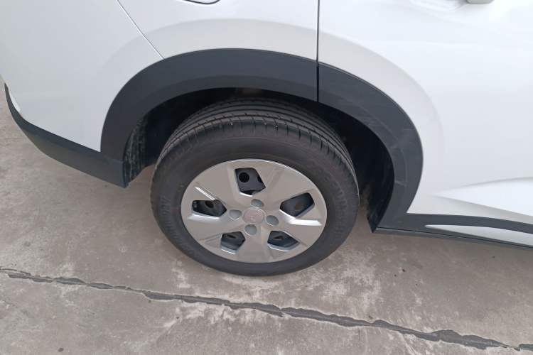 Used Wuling Alvez 2022 1.5L Manual Free-Style Model