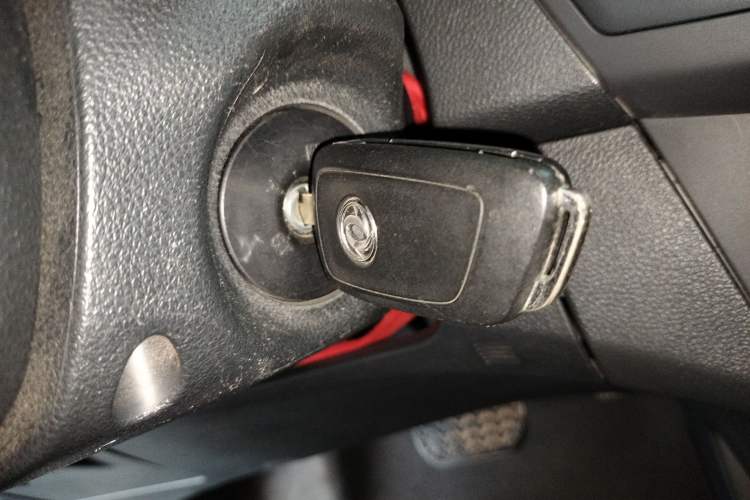 Used Dongfeng Aeolus AX3 2016 1.5L Automatic Shangkue Model
