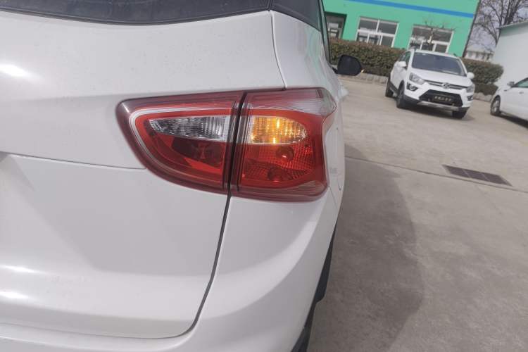 Used Baojun 510 2017 1.5L manual Comfort trim