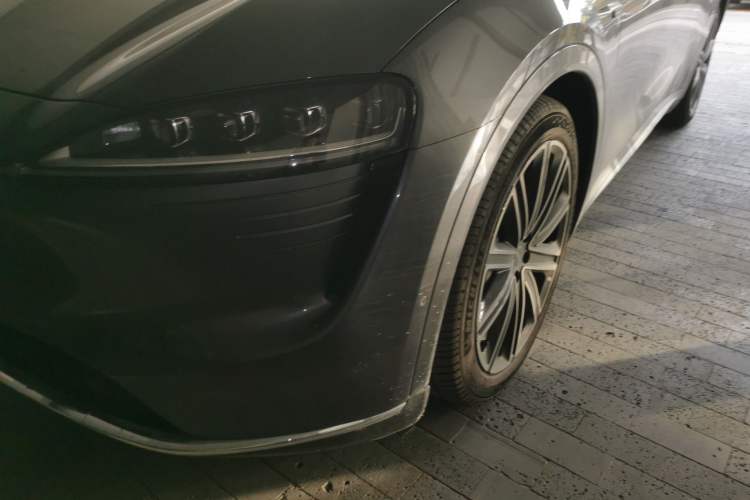 Used Hima Luxeed R7 2025 Range-Extended Version 251 km Max
