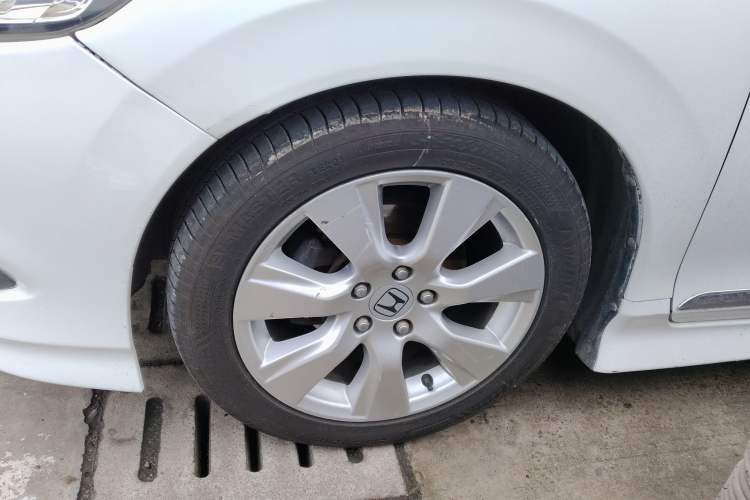 Used Honda Jade 2013 1.8L automatic Comfort version 5 seats