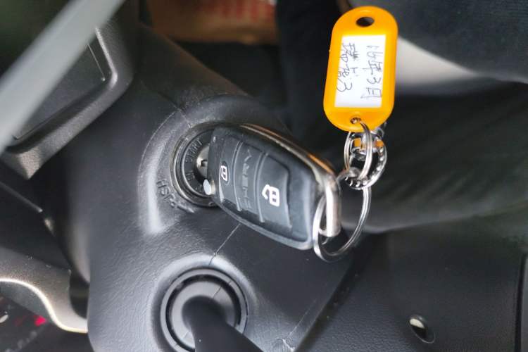 Used Chery Tiggo 3 2015 1.6L CVT ZhiShang Commemorative Edition
