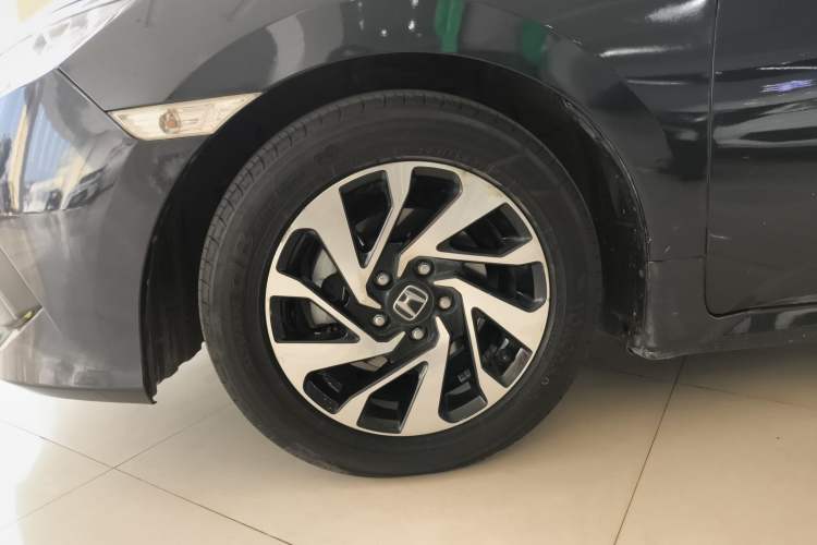 Used Honda Civic 2016 220TURBO CVT Luxury Edition
