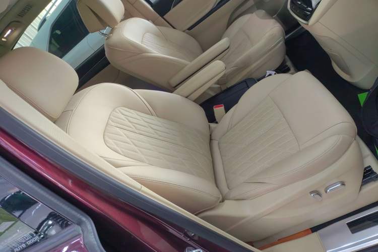 Used Buick GL8 2022 ES Land Cruiser 653T Luxury Model
